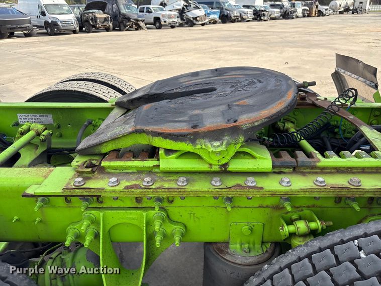 image for item YA2275 2024 International HX520 semi truck