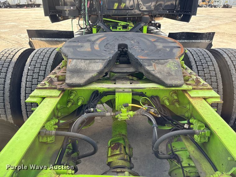 image for item YA2275 2024 International HX520 semi truck