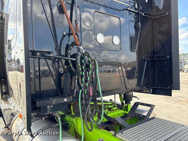 image for item YA2275 2024 International HX520 semi truck