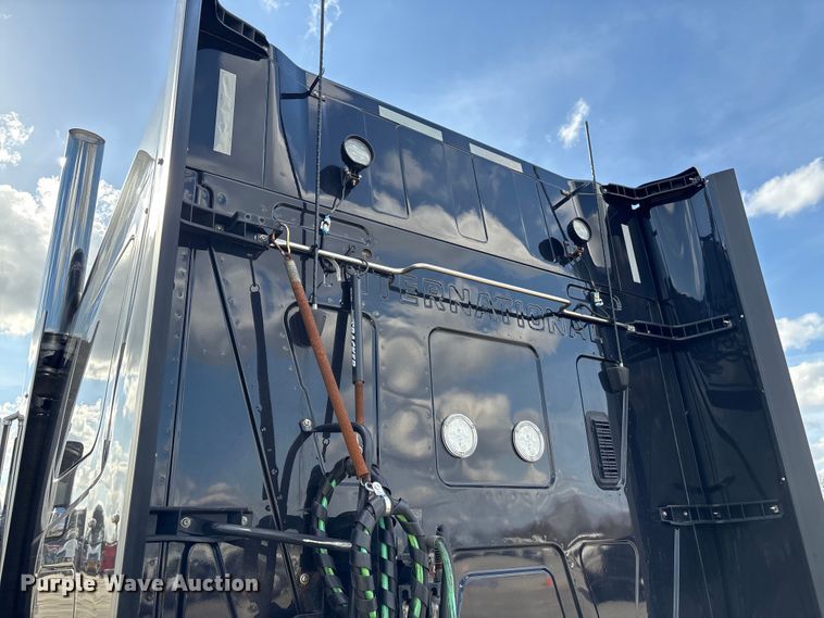 image for item YA2275 2024 International HX520 semi truck