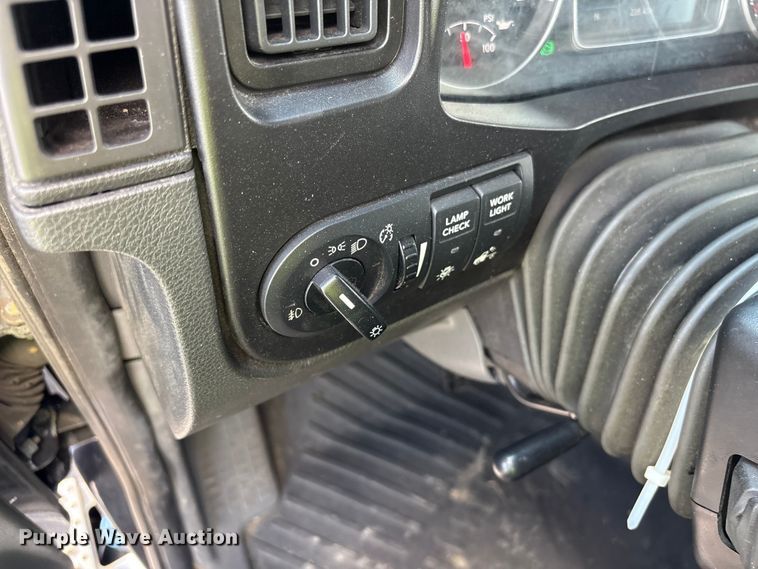 image for item YA2275 2024 International HX520 semi truck