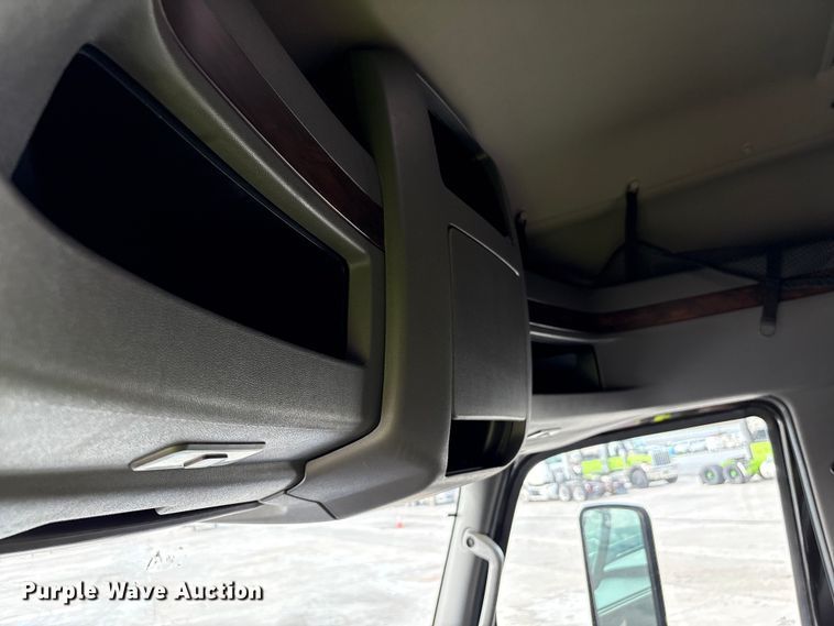 image for item YA2275 2024 International HX520 semi truck