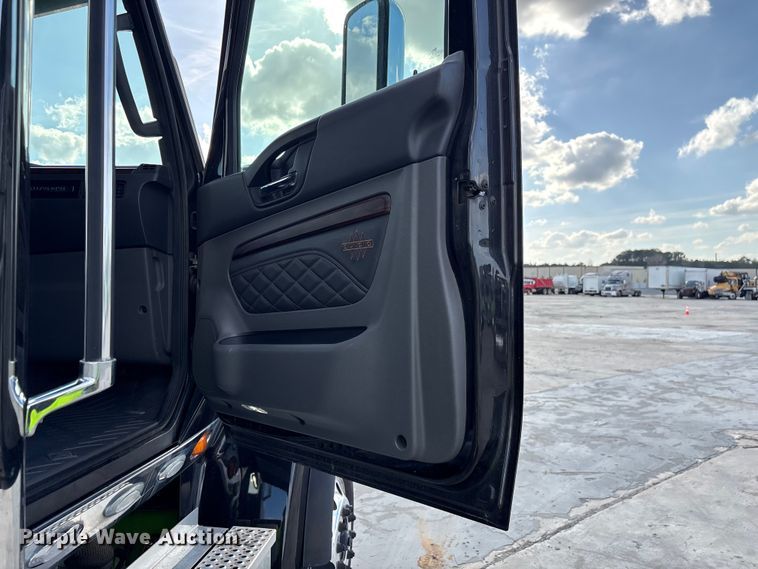 image for item YA2275 2024 International HX520 semi truck