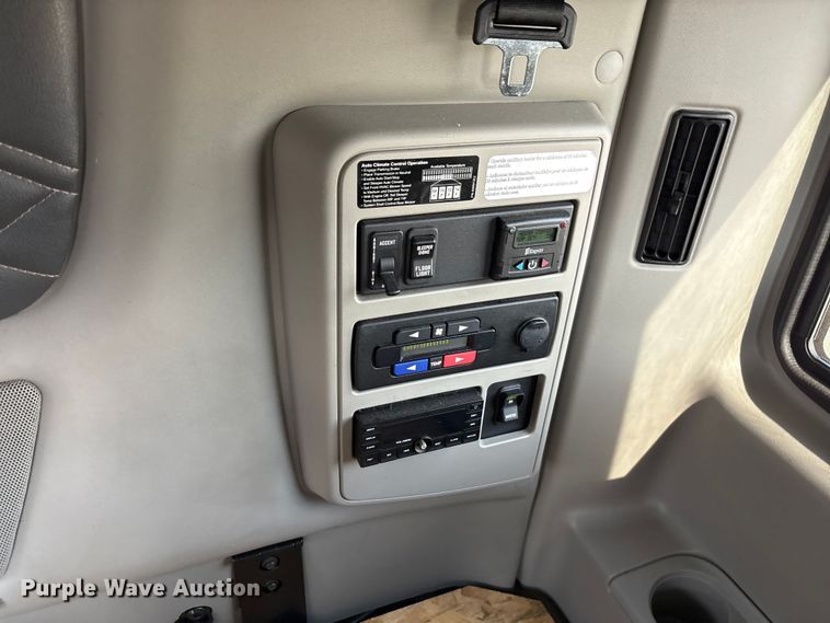 image for item YA2275 2024 International HX520 semi truck