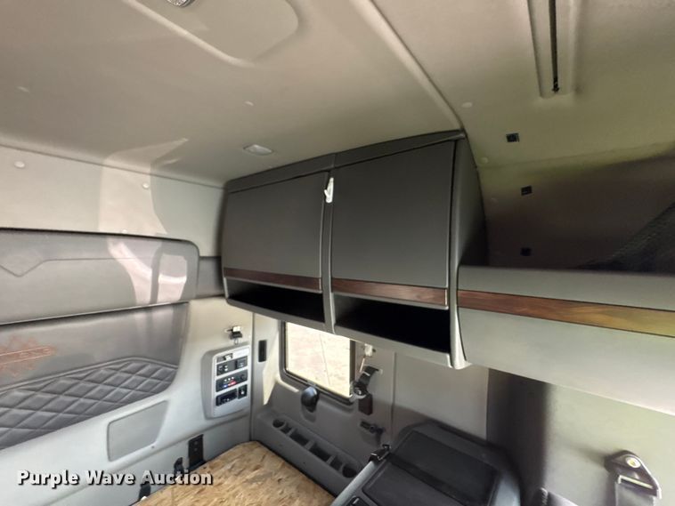 image for item YA2275 2024 International HX520 semi truck