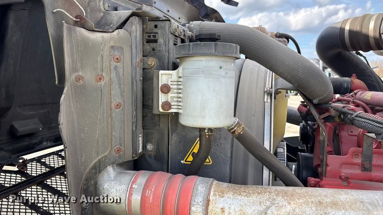 image for item YA2275 2024 International HX520 semi truck