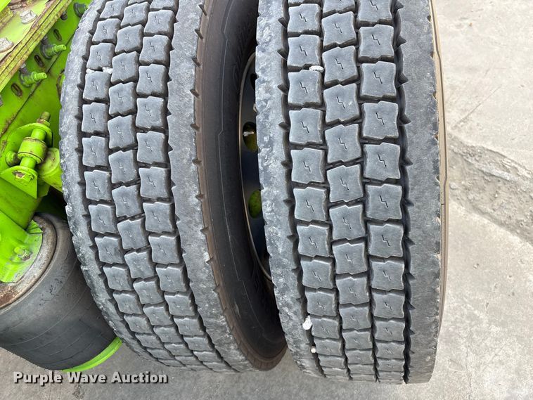 image for item YA2275 2024 International HX520 semi truck