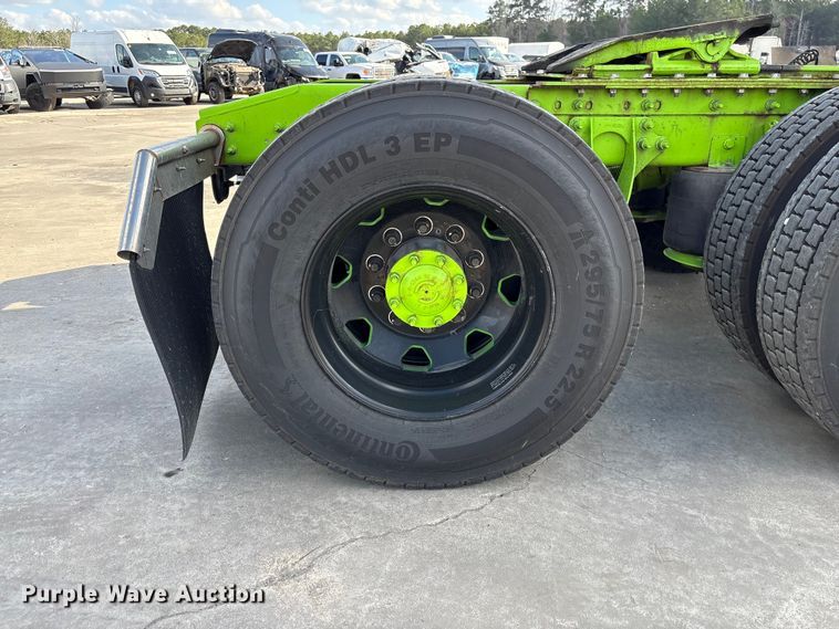 image for item YA2275 2024 International HX520 semi truck