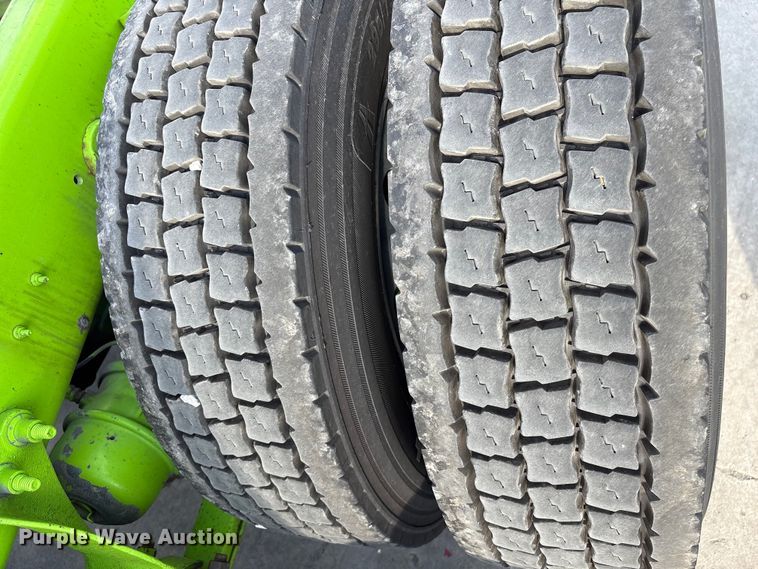 image for item YA2275 2024 International HX520 semi truck