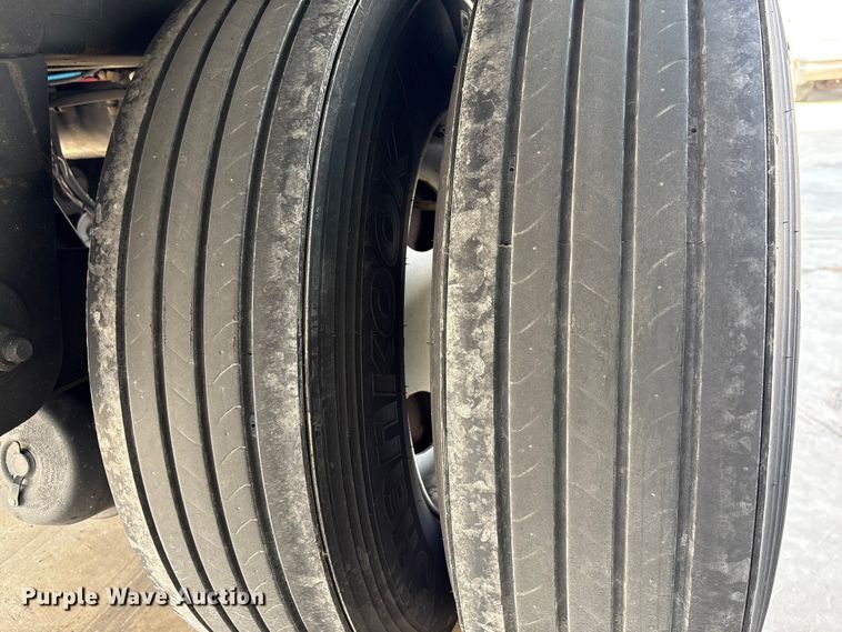 image for item YA2405 2024 Stoughton ZGPVW-535T-S-C-AR dry van trailer