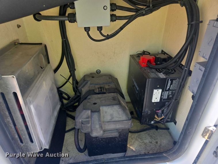 image for item YA2476 2015 Ford F450 Super Duty bucket truck