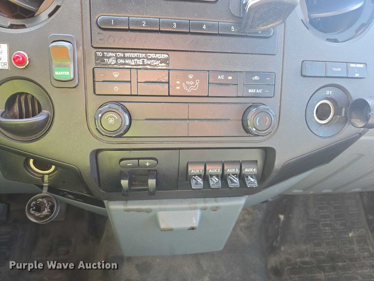 image for item YA2476 2015 Ford F450 Super Duty bucket truck