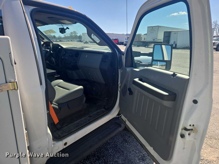 image for item YA2476 2015 Ford F450 Super Duty bucket truck