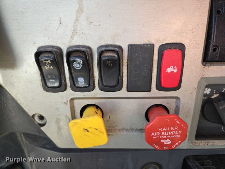 image for item YA2591 2017 Mack GU813 dump truck