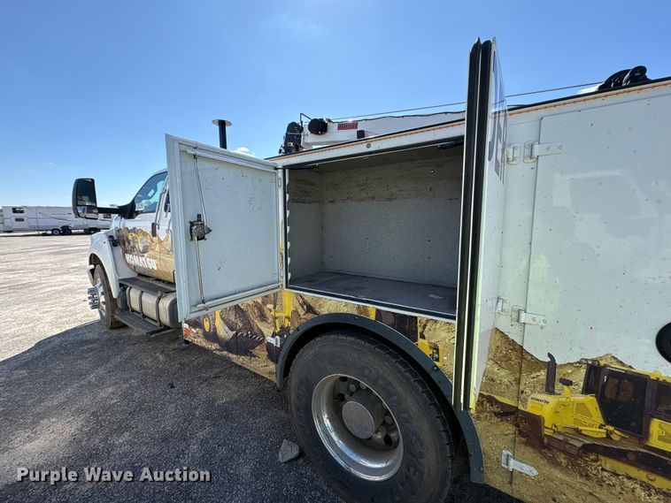 image for item YA2616 2024 Ford F750 utility / service truck