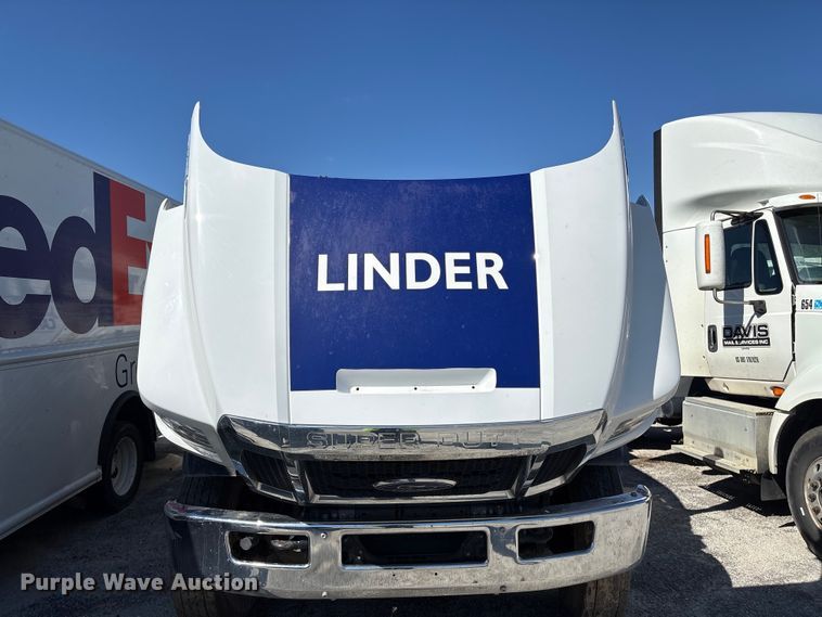 image for item YA2616 2024 Ford F750 utility / service truck