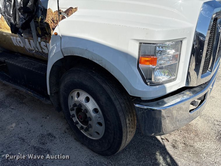 image for item YA2616 2024 Ford F750 utility / service truck