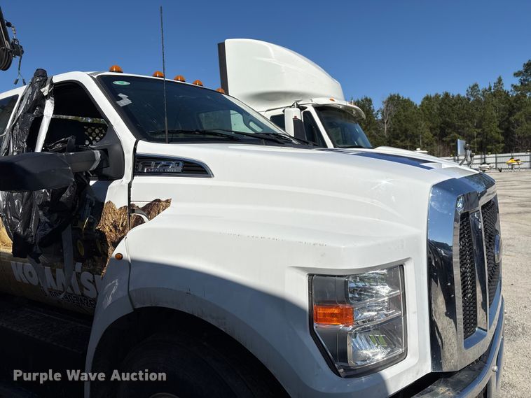 image for item YA2616 2024 Ford F750 utility / service truck