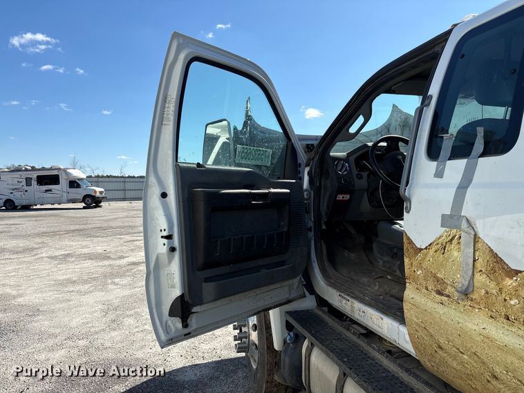 image for item YA2616 2024 Ford F750 utility / service truck