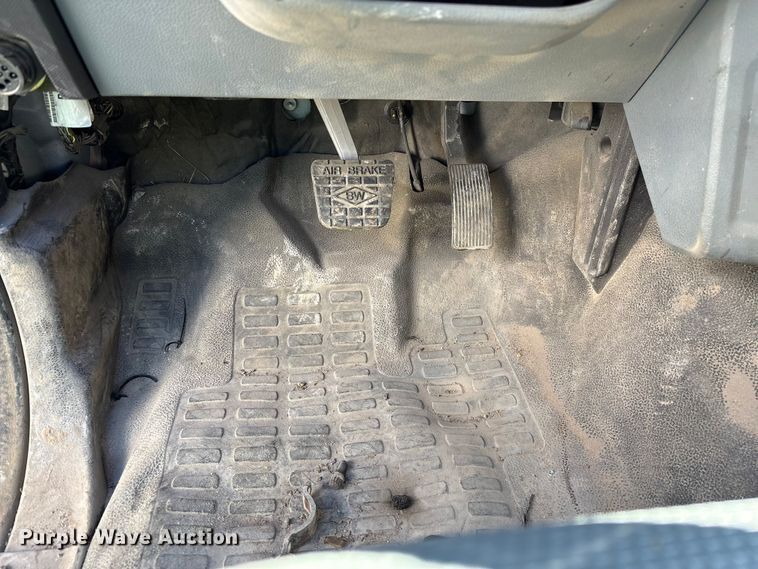 image for item YA2616 2024 Ford F750 utility / service truck