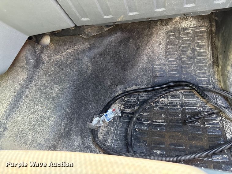 image for item YA2616 2024 Ford F750 utility / service truck