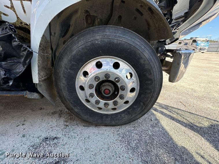 image for item YA2616 2024 Ford F750 utility / service truck