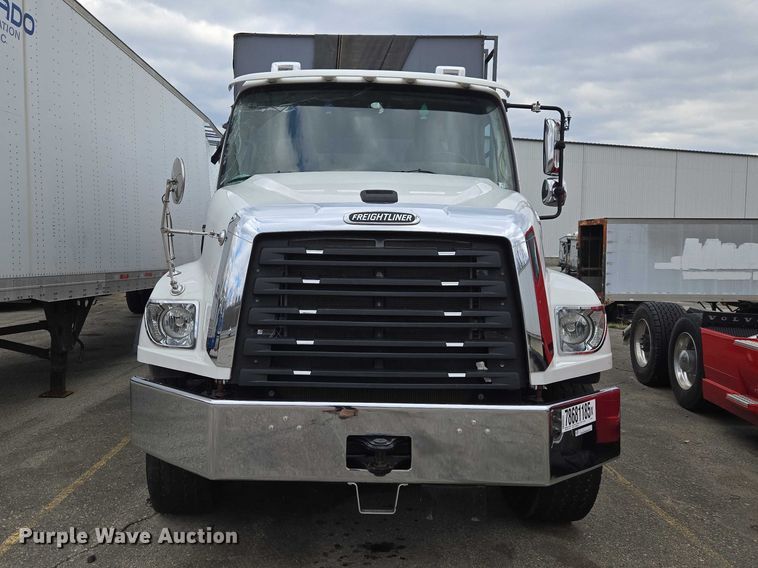 image for item YA2730 2020 Freightliner 114SD volumetric concrete mixer truck