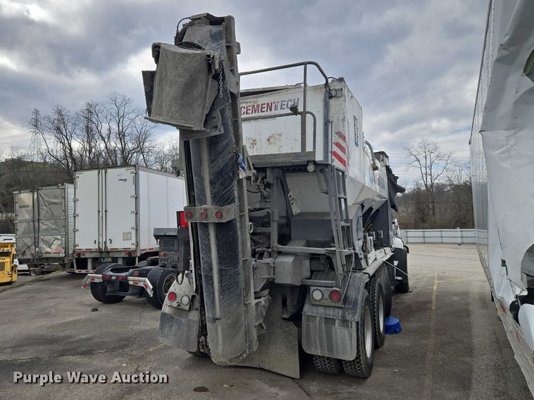 image for item YA2730 2020 Freightliner 114SD volumetric concrete mixer truck