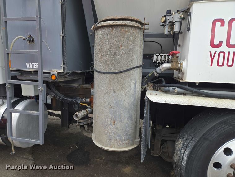 image for item YA2730 2020 Freightliner 114SD volumetric concrete mixer truck