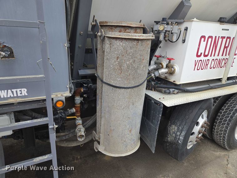 image for item YA2730 2020 Freightliner 114SD volumetric concrete mixer truck