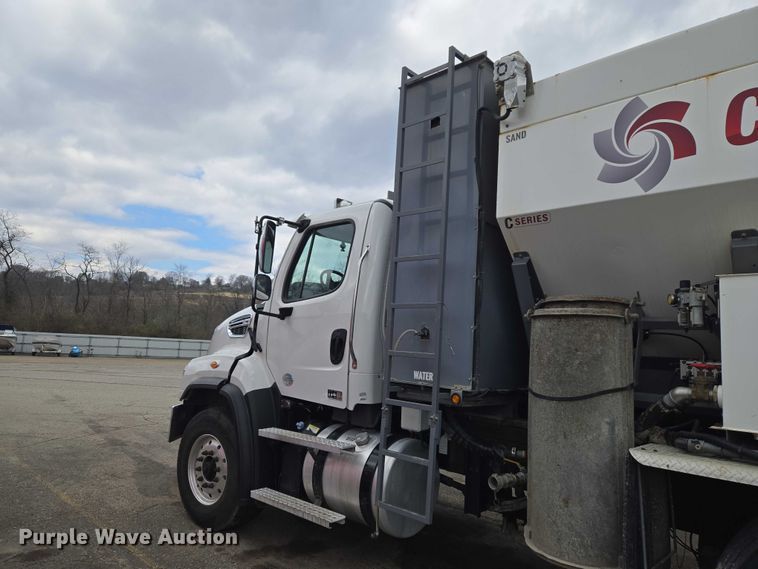 image for item YA2730 2020 Freightliner 114SD volumetric concrete mixer truck