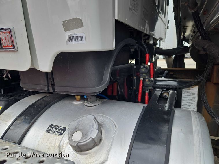 image for item YA2730 2020 Freightliner 114SD volumetric concrete mixer truck