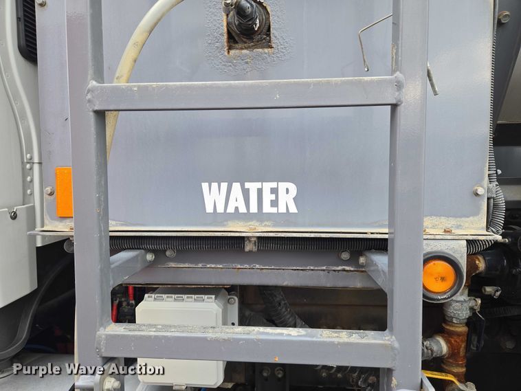 image for item YA2730 2020 Freightliner 114SD volumetric concrete mixer truck