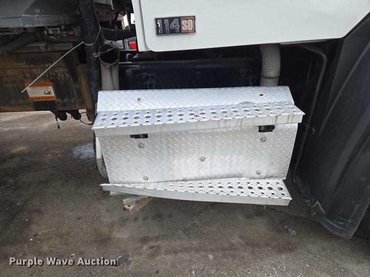 image for item YA2730 2020 Freightliner 114SD volumetric concrete mixer truck