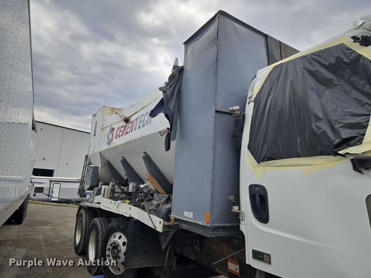 image for item YA2730 2020 Freightliner 114SD volumetric concrete mixer truck