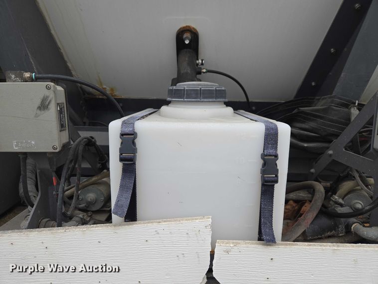 image for item YA2730 2020 Freightliner 114SD volumetric concrete mixer truck