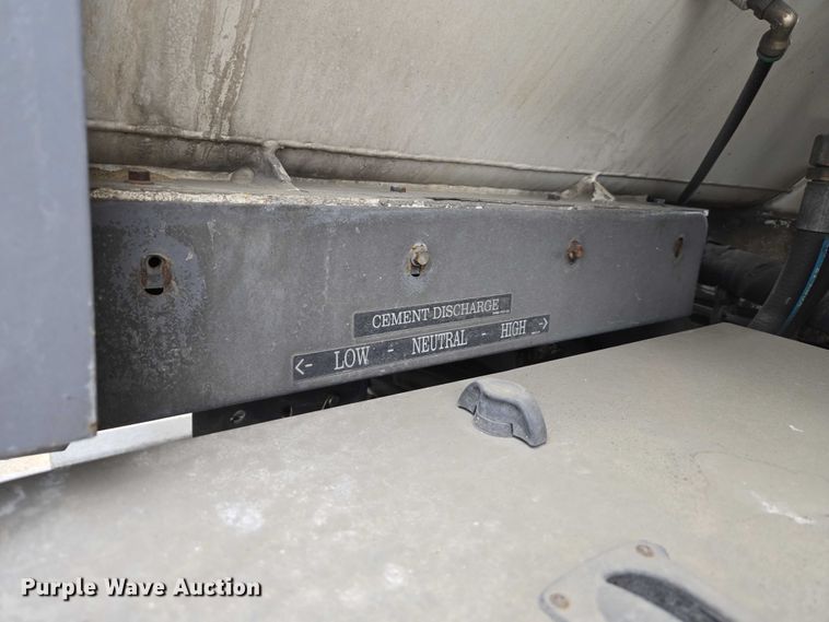 image for item YA2730 2020 Freightliner 114SD volumetric concrete mixer truck