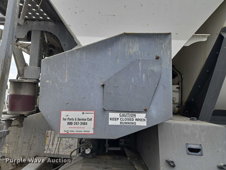 image for item YA2730 2020 Freightliner 114SD volumetric concrete mixer truck