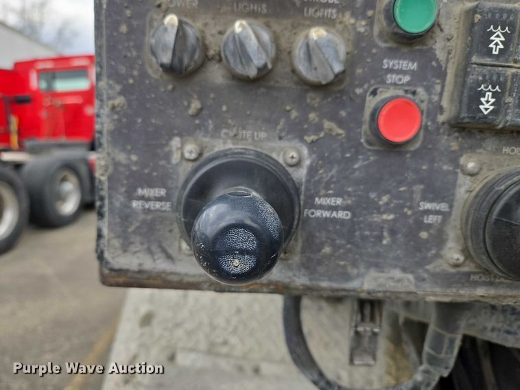 image for item YA2730 2020 Freightliner 114SD volumetric concrete mixer truck