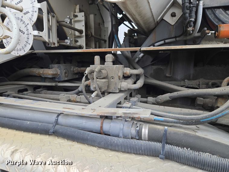 image for item YA2730 2020 Freightliner 114SD volumetric concrete mixer truck