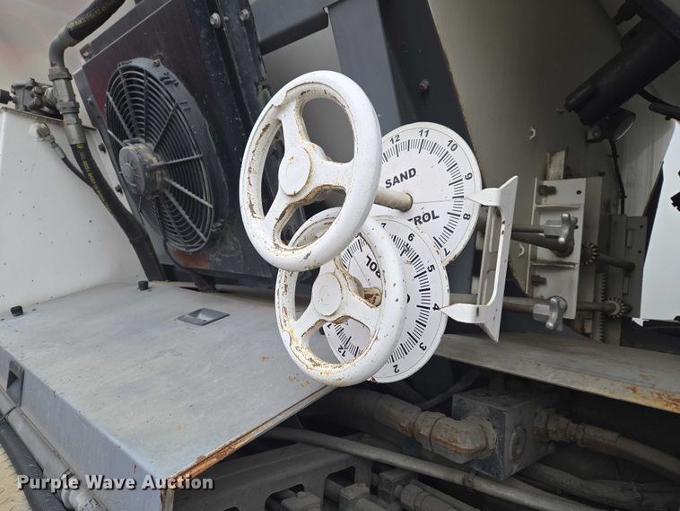 image for item YA2730 2020 Freightliner 114SD volumetric concrete mixer truck