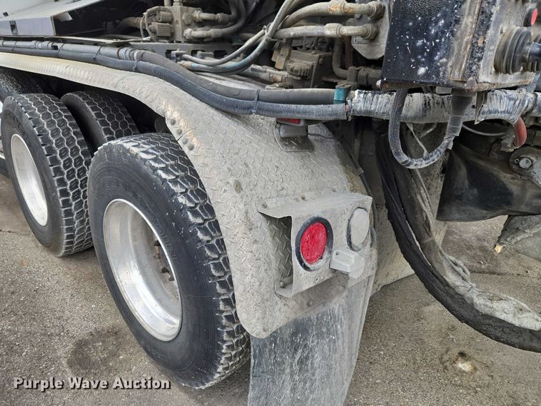 image for item YA2730 2020 Freightliner 114SD volumetric concrete mixer truck