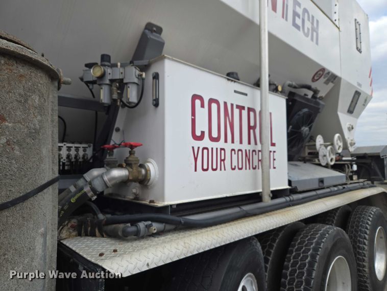 image for item YA2730 2020 Freightliner 114SD volumetric concrete mixer truck