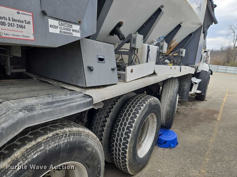 image for item YA2730 2020 Freightliner 114SD volumetric concrete mixer truck