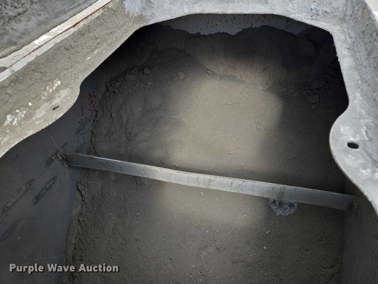 image for item YA2730 2020 Freightliner 114SD volumetric concrete mixer truck