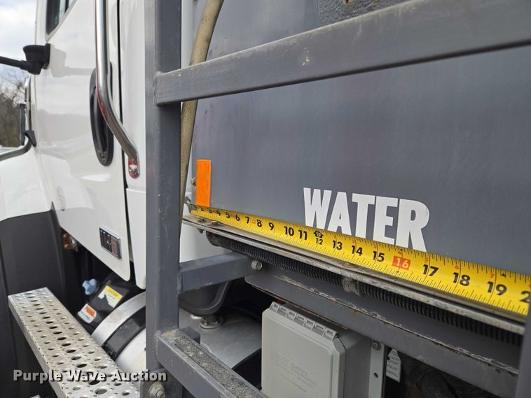 image for item YA2730 2020 Freightliner 114SD volumetric concrete mixer truck