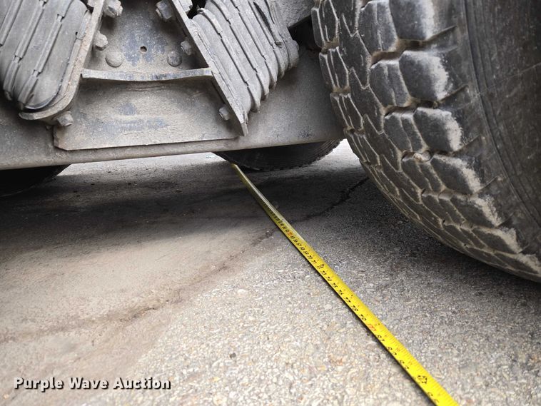 image for item YA2730 2020 Freightliner 114SD volumetric concrete mixer truck