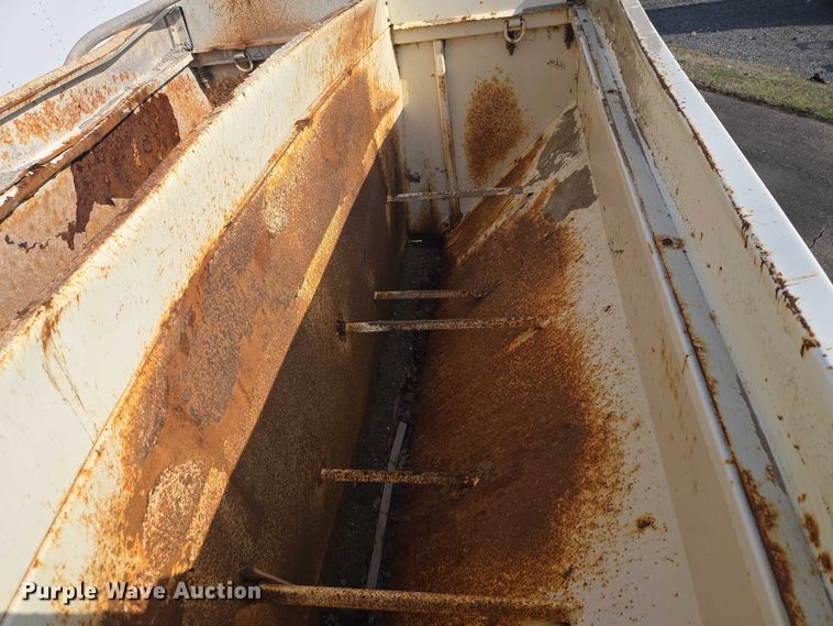 image for item YA2730 2020 Freightliner 114SD volumetric concrete mixer truck