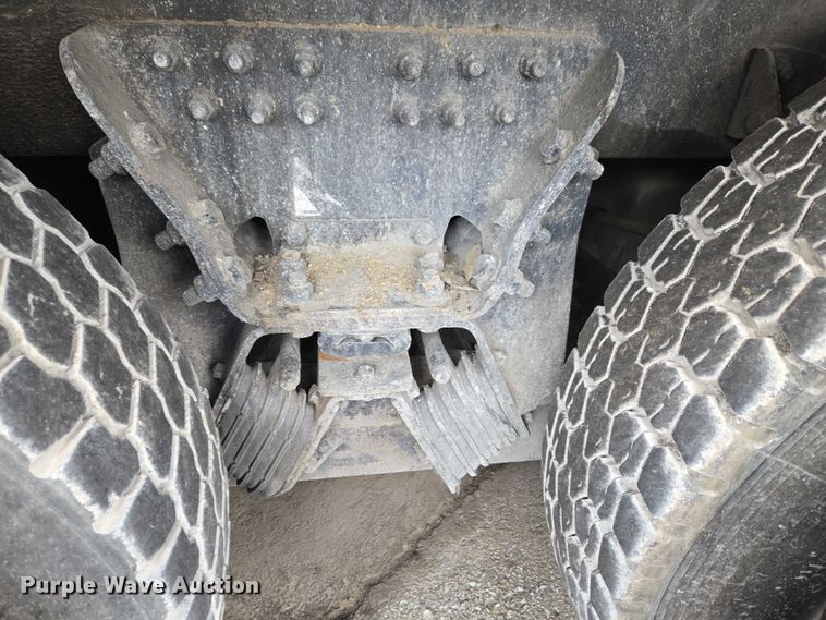 image for item YA2730 2020 Freightliner 114SD volumetric concrete mixer truck