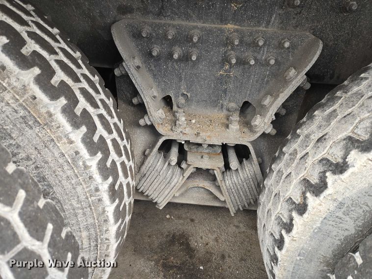 image for item YA2730 2020 Freightliner 114SD volumetric concrete mixer truck